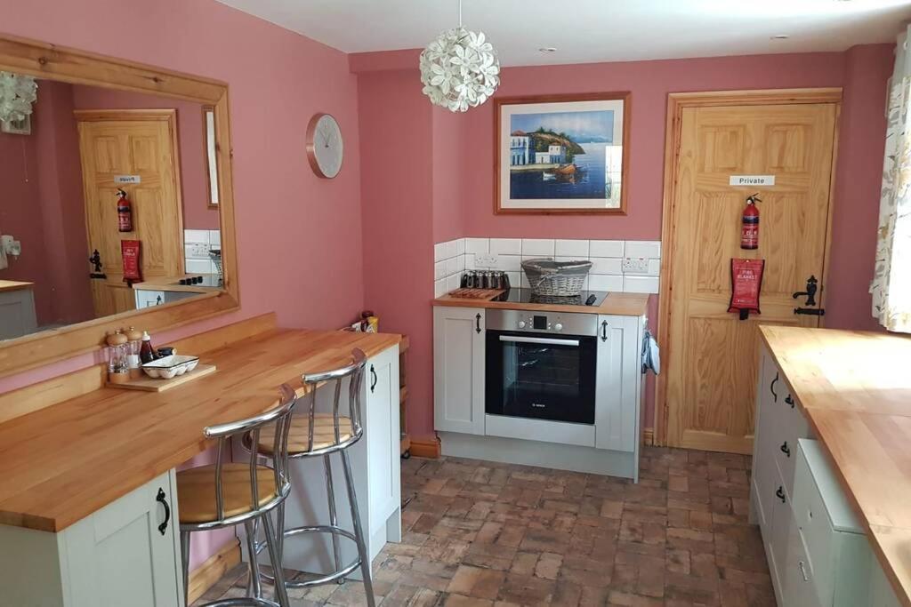 Rowan Cottages With Panoramic Views Of The Stiperstones And Walks On The Doorstep Shrewsbury Exterior photo